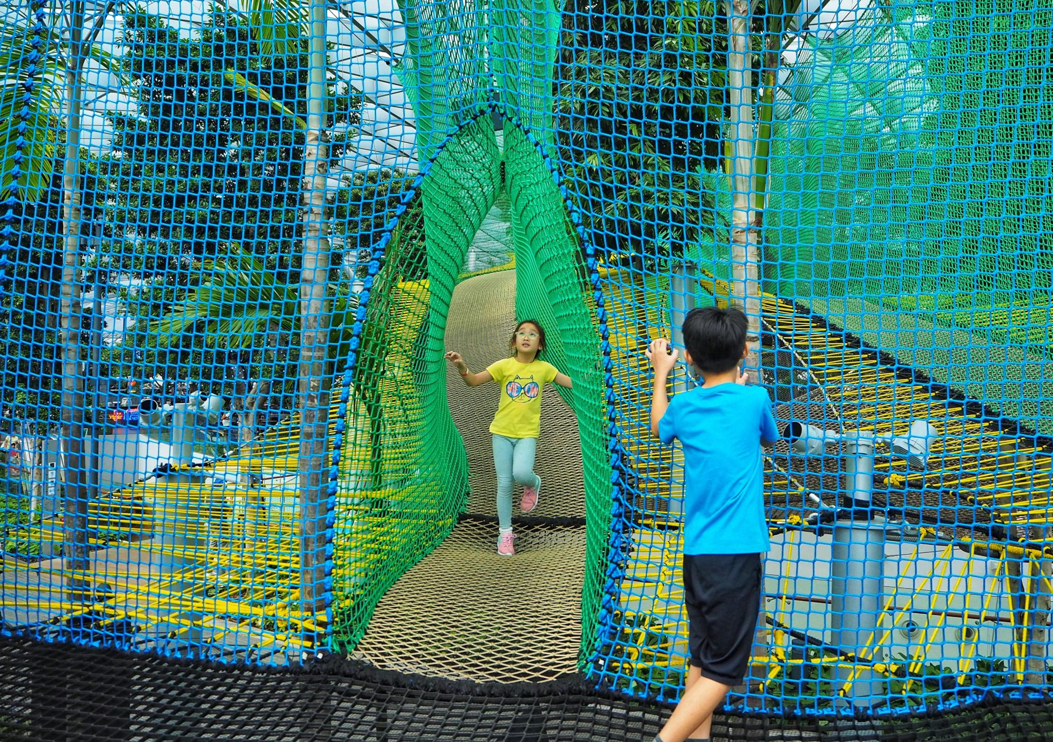 changi-airport-jewel-s-canopy-park-we-love-the-bouncing-sky-net-my