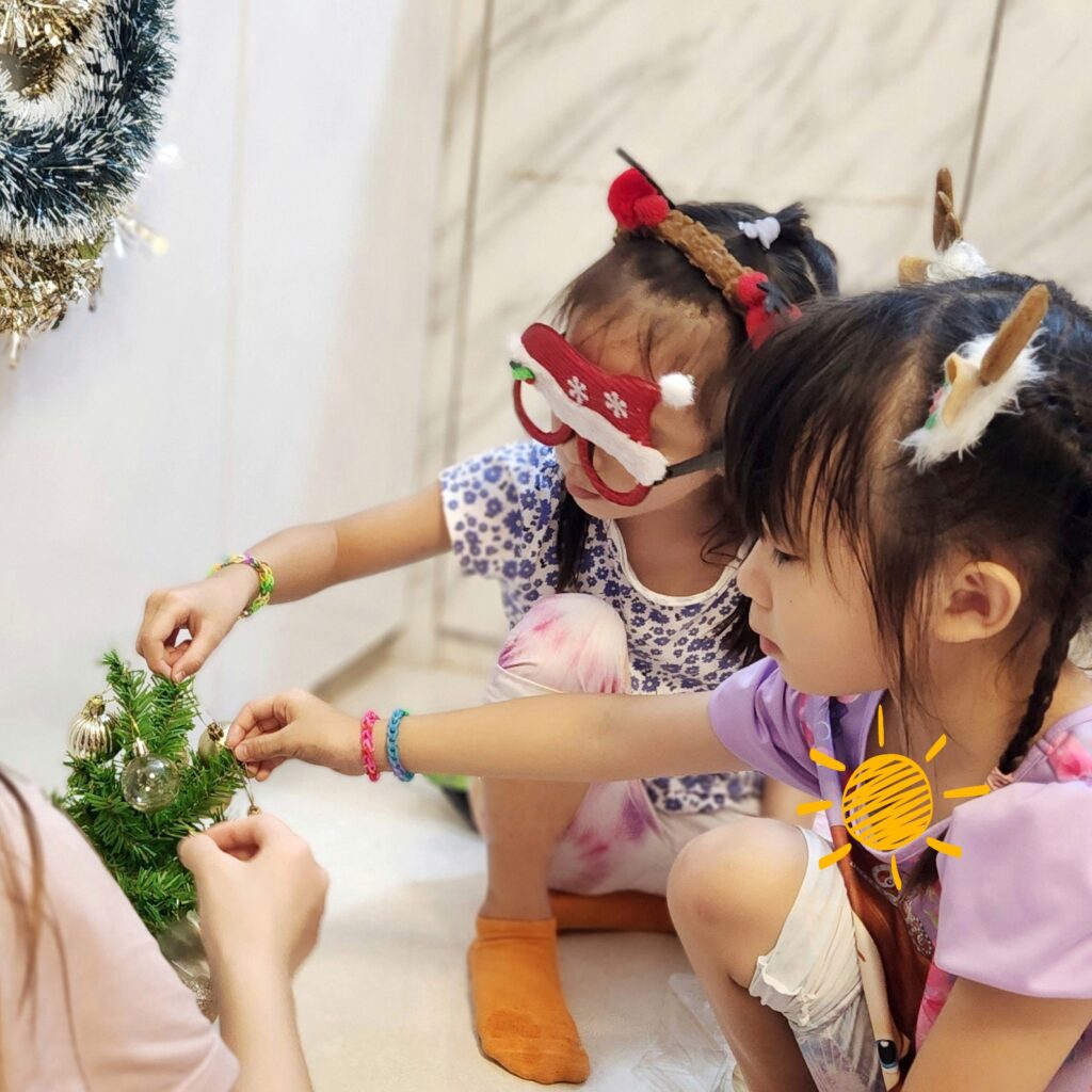 christmas with kids daiso